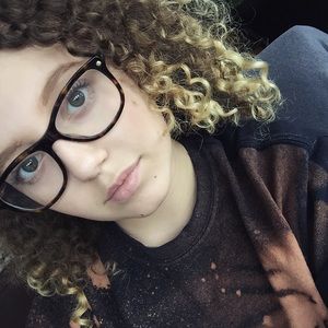 Meet your Posher, Logan